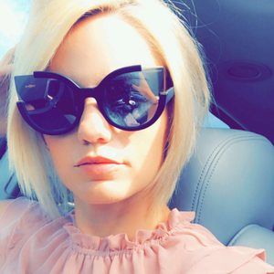 Meet your Posher, Lindsey